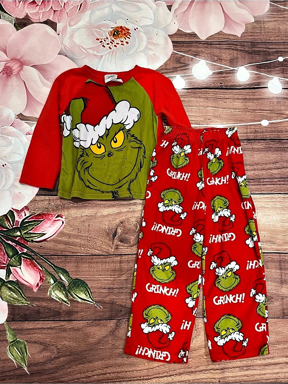 The Grinch 2PC Set Boys 5T Red & Green Pajama Set